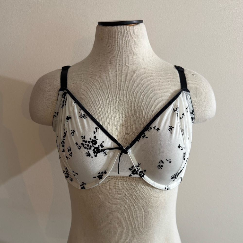 Gilligan & O’Malley Intimates Black White Floral Flowers Mesh Sheer Bra 40D NWOT